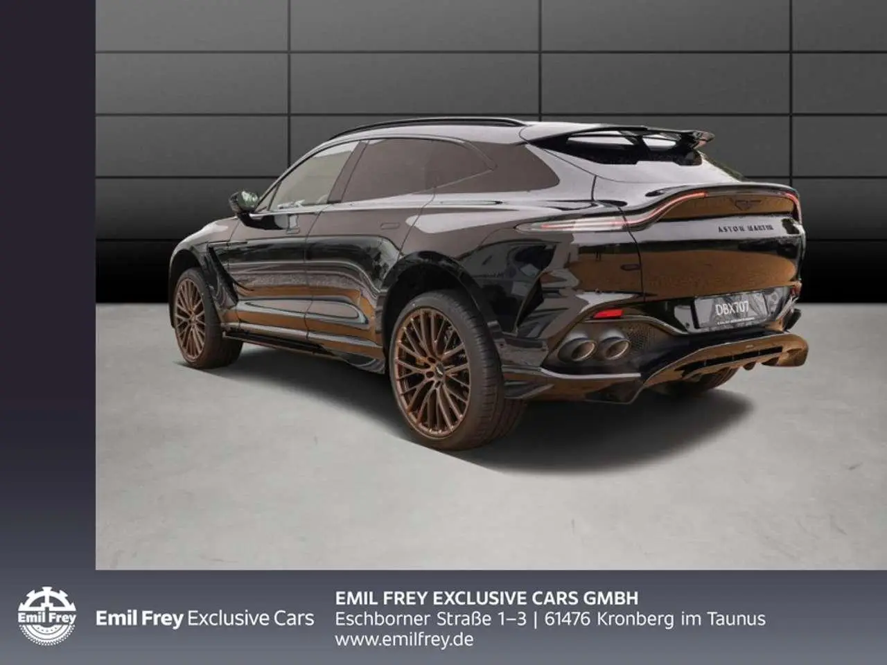 Photo 1 : Aston Martin Dbx 2024 Petrol