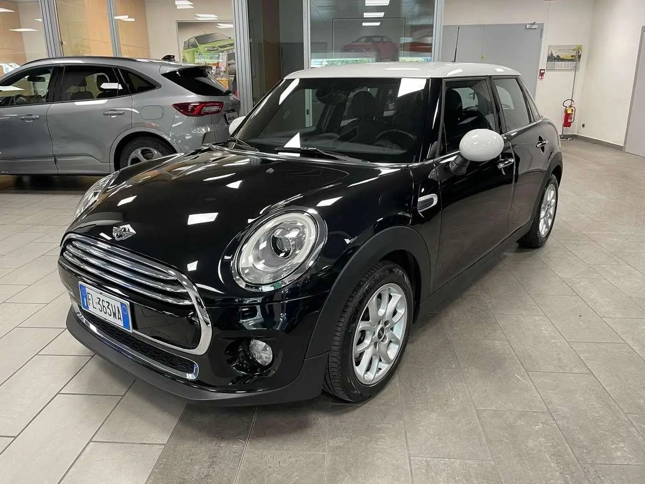 Photo 1 : Mini Cooper 2017 Diesel