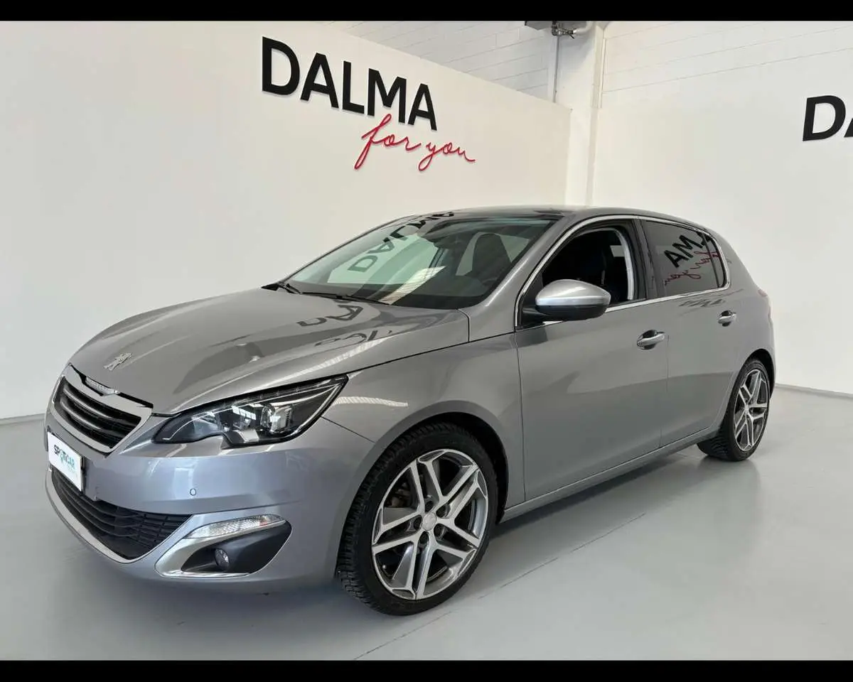 Photo 1 : Peugeot 308 2015 Essence