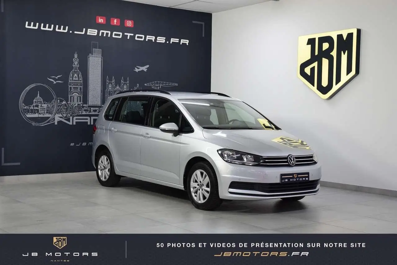 Photo 1 : Volkswagen Touran 2021 Petrol