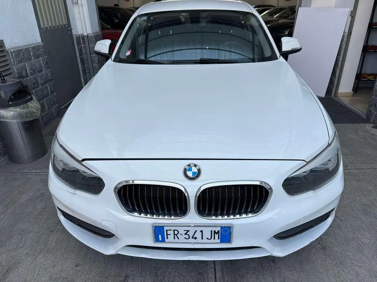 Photo 1 : Bmw Serie 1 2018 Diesel