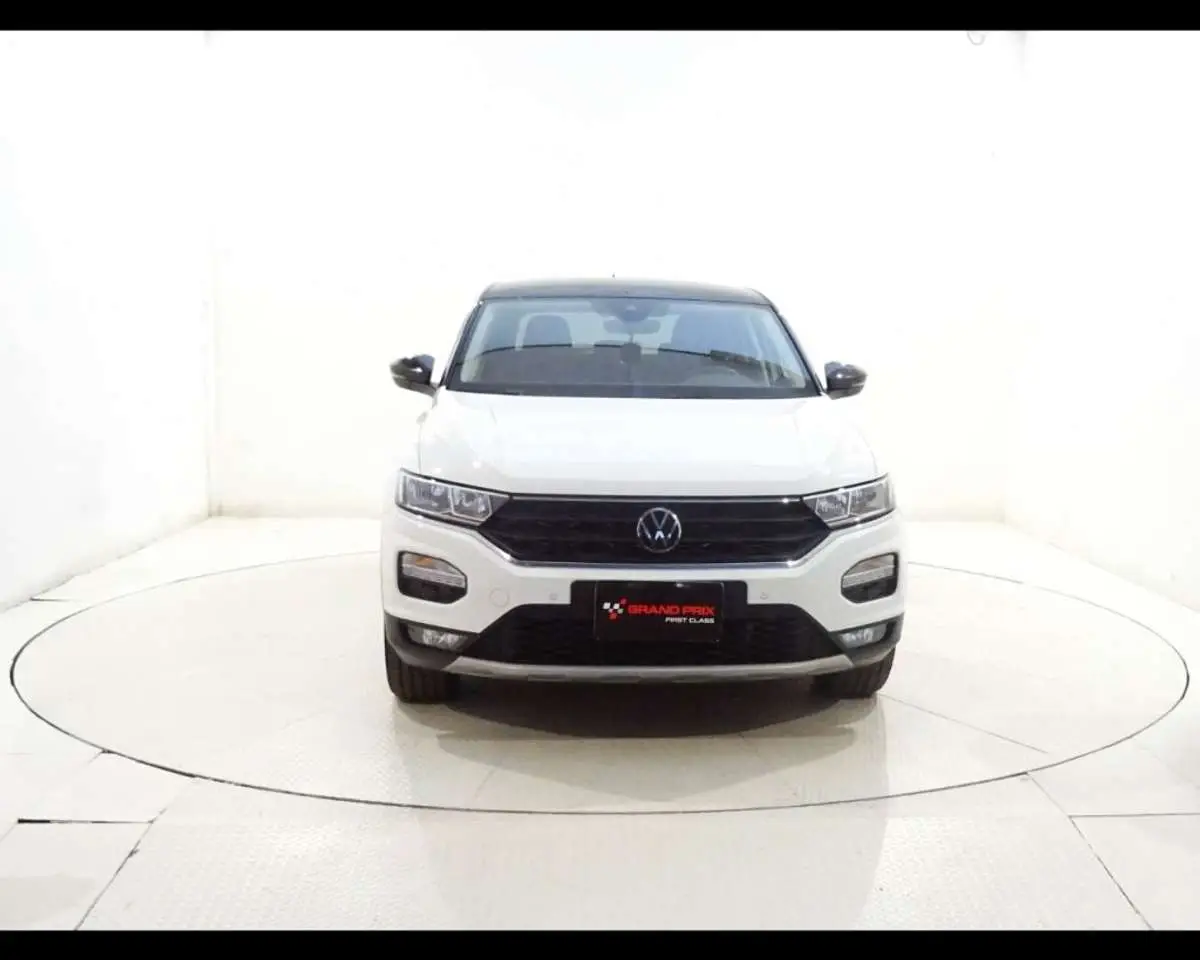 Photo 1 : Volkswagen T-roc 2021 Essence