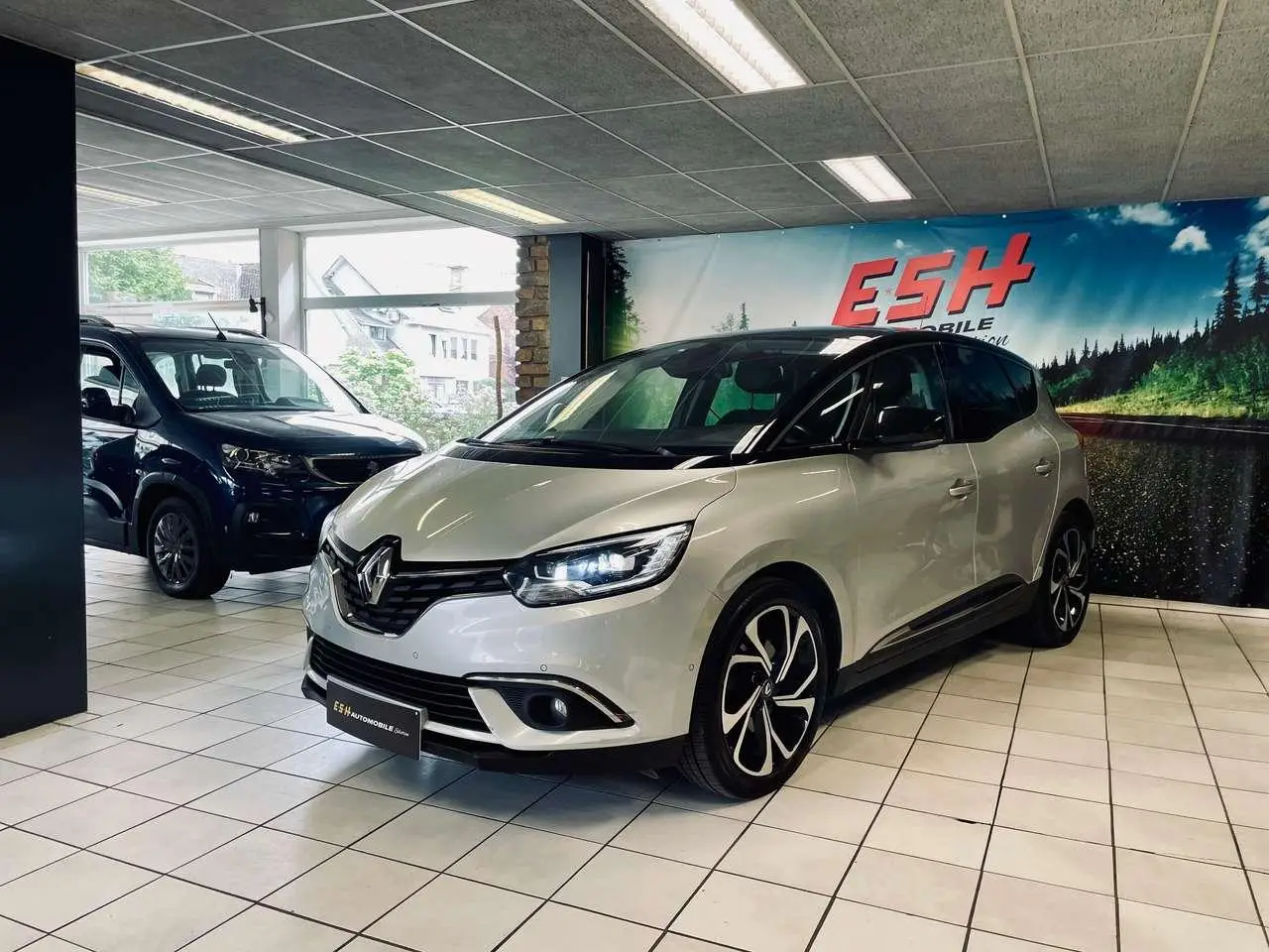 Photo 1 : Renault Scenic 2018 Essence