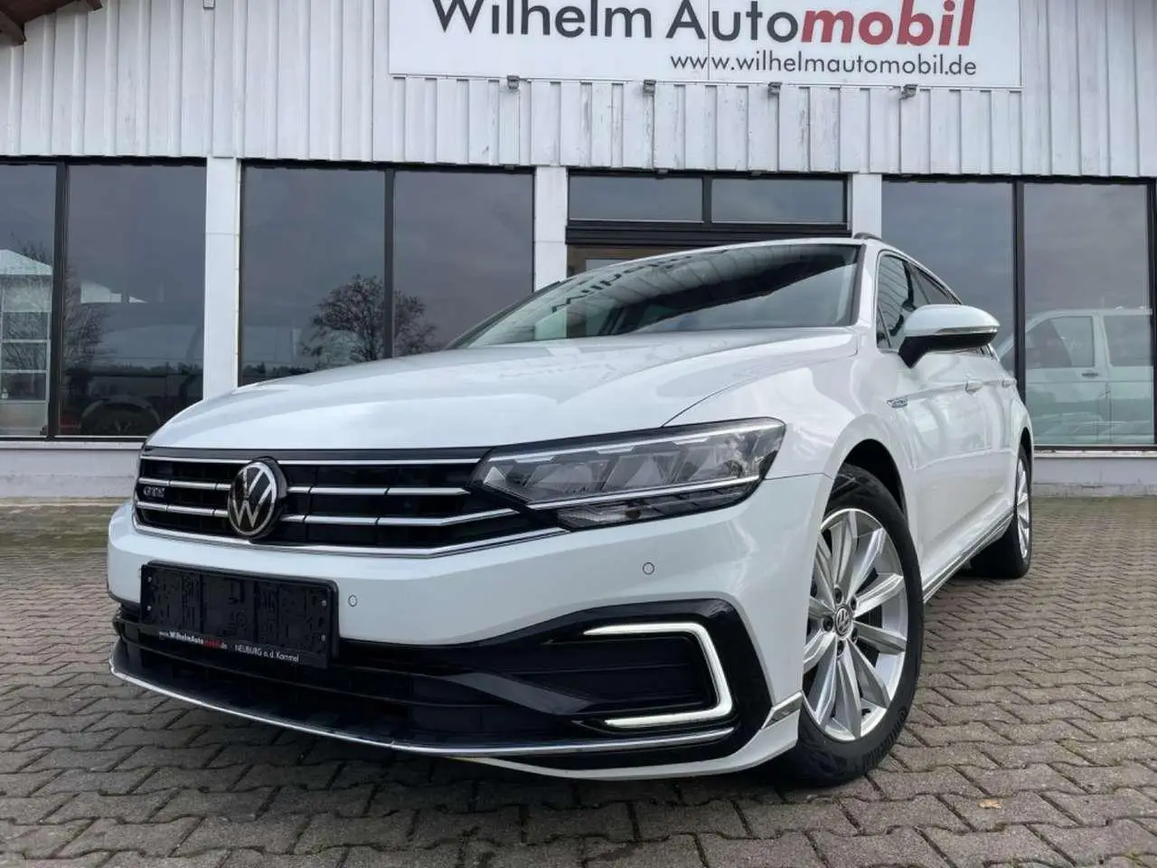 Photo 1 : Volkswagen Passat 2020 Hybride