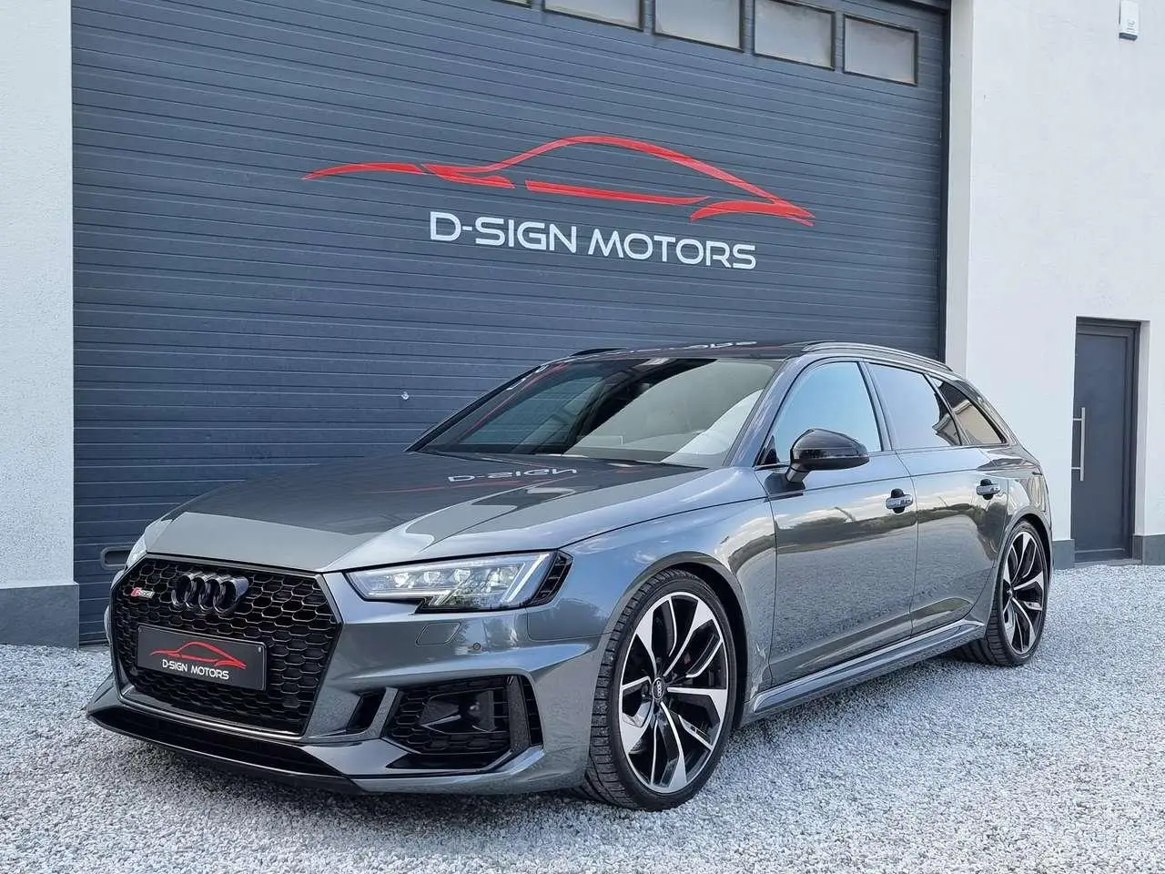 Photo 1 : Audi Rs4 2018 Essence