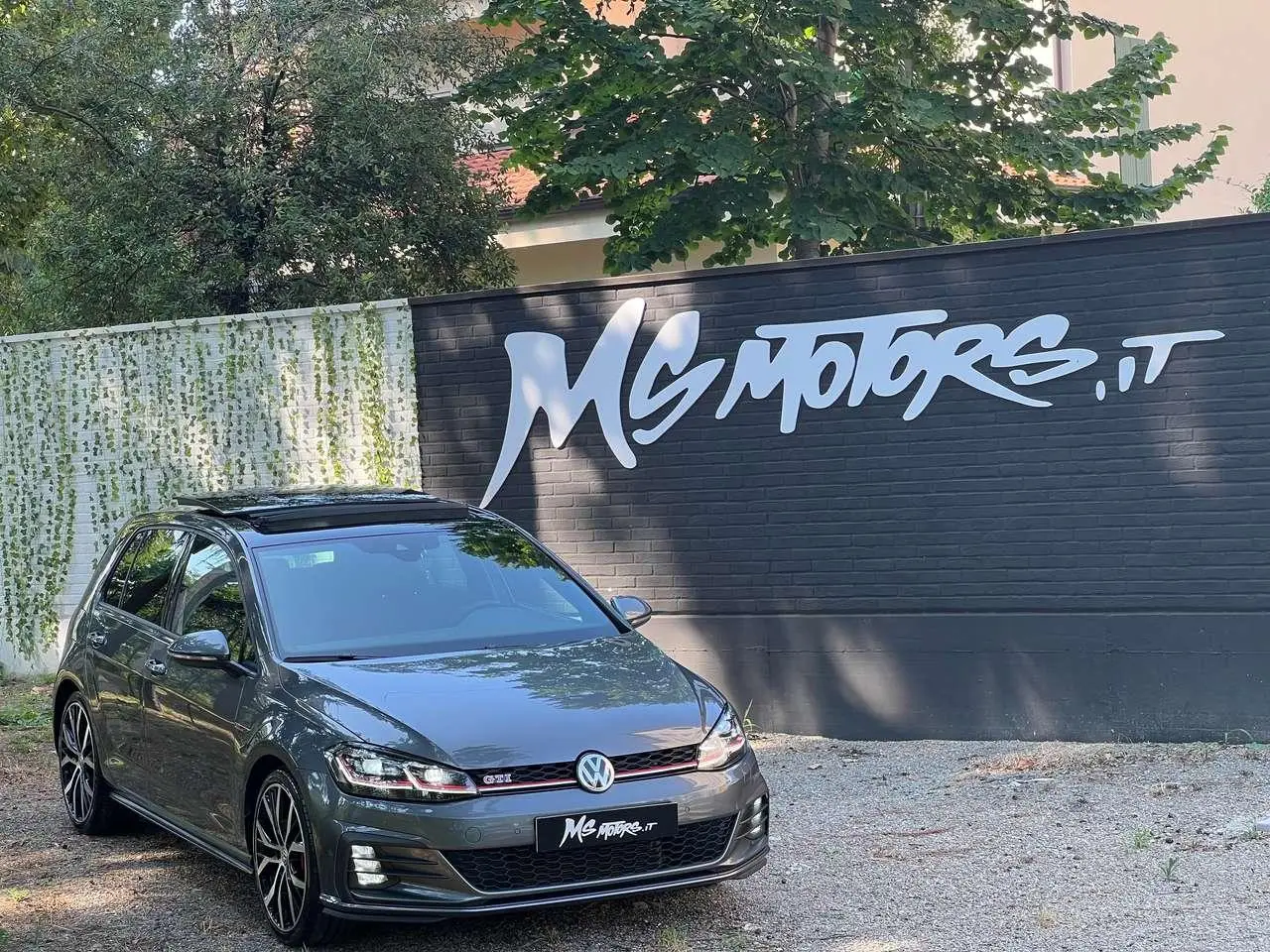 Photo 1 : Volkswagen Golf 2019 Petrol