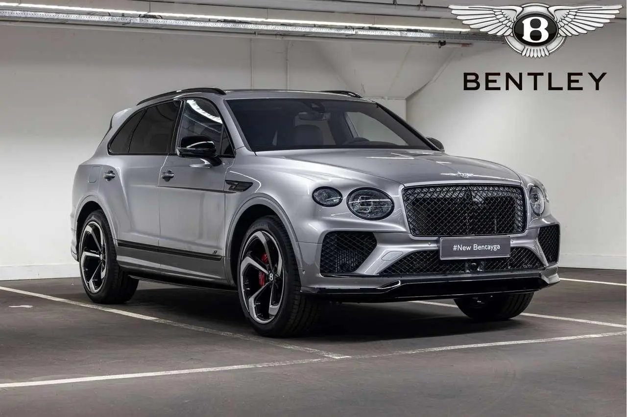 Photo 1 : Bentley Bentayga 2024 Hybrid