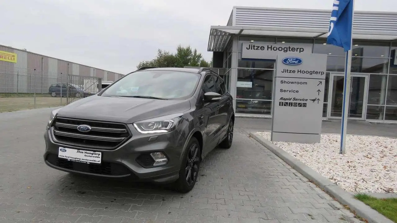 Photo 1 : Ford Kuga 2017 Petrol