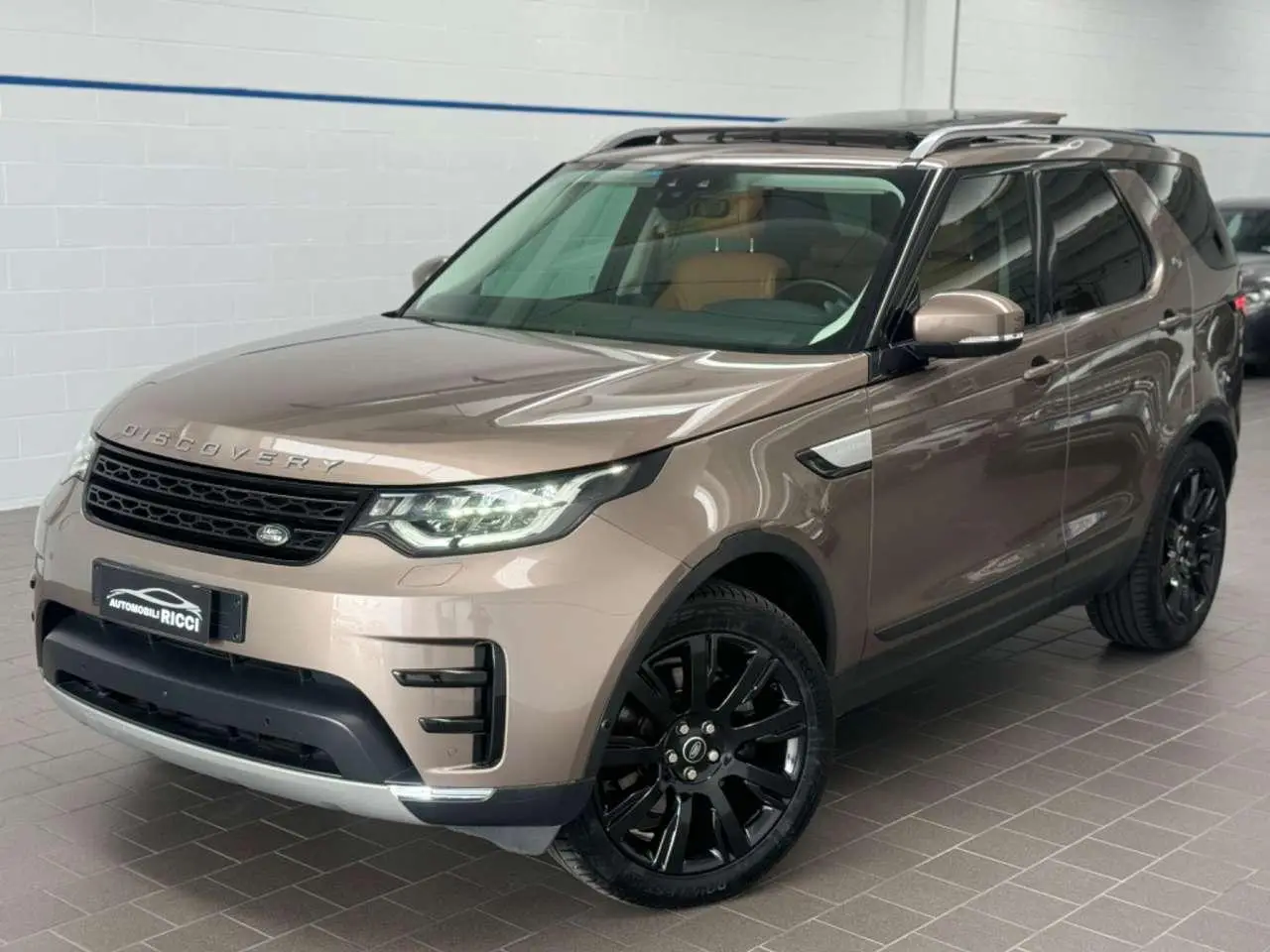 Photo 1 : Land Rover Discovery 2017 Diesel