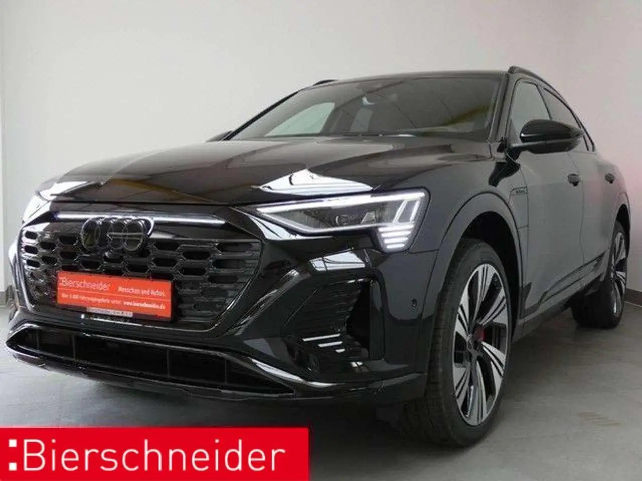 Photo 1 : Audi Q8 2024 Électrique