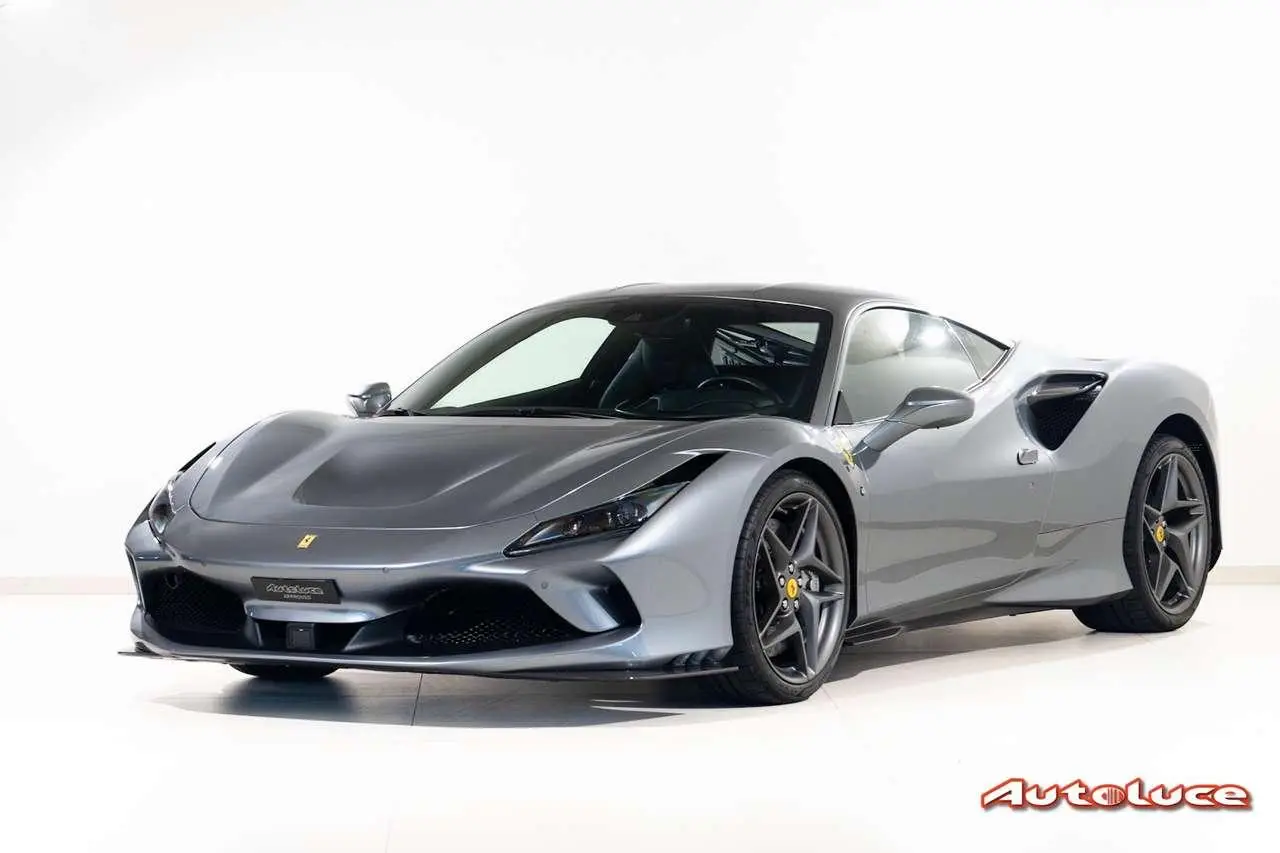 Photo 1 : Ferrari F8 2022 Essence