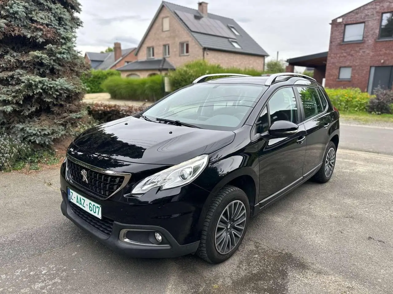 Photo 1 : Peugeot 2008 2017 Petrol