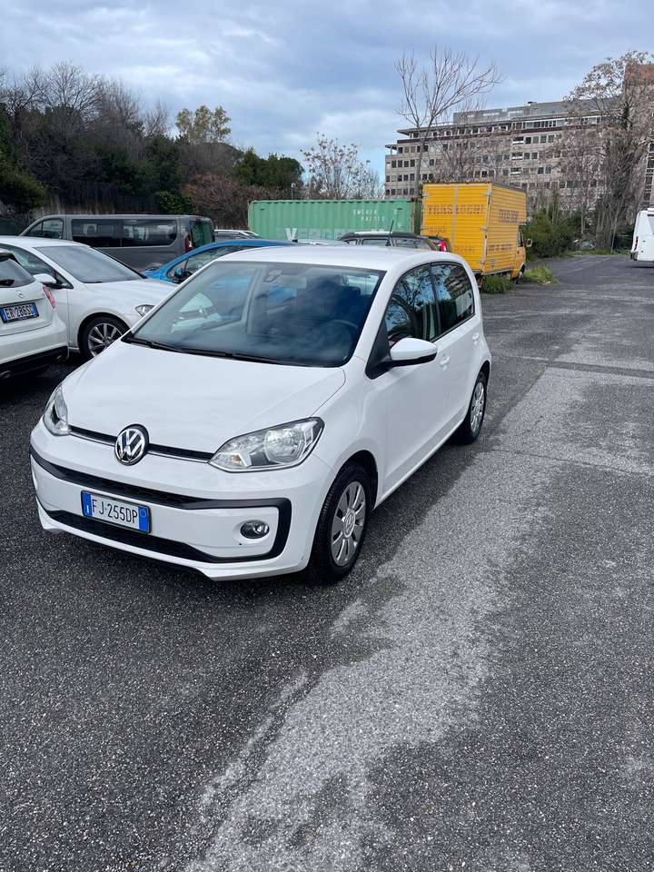 Used Volkswagen UP! ad : Year 2017, 37000 km