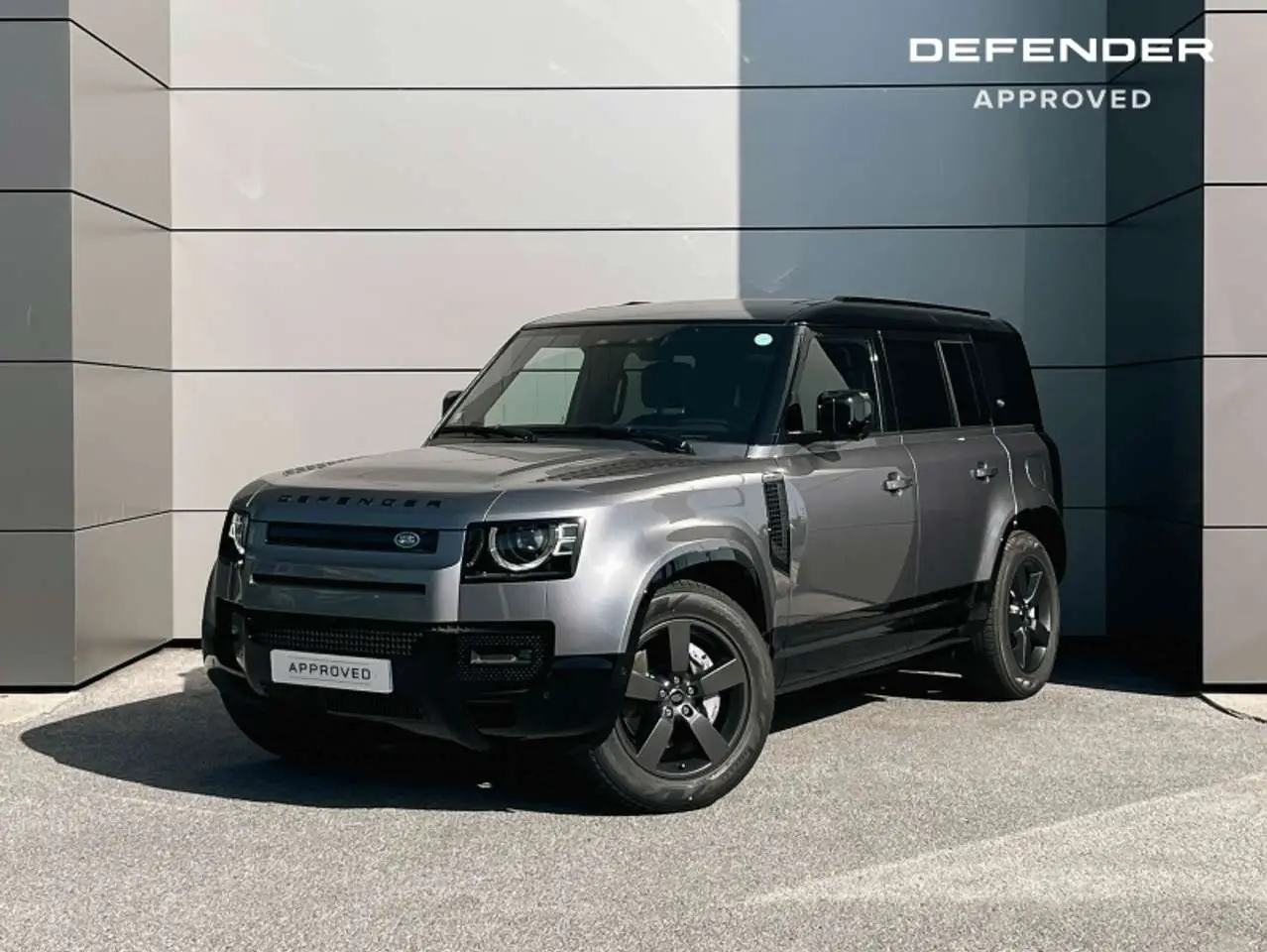 Photo 1 : Land Rover Defender 2023 Others