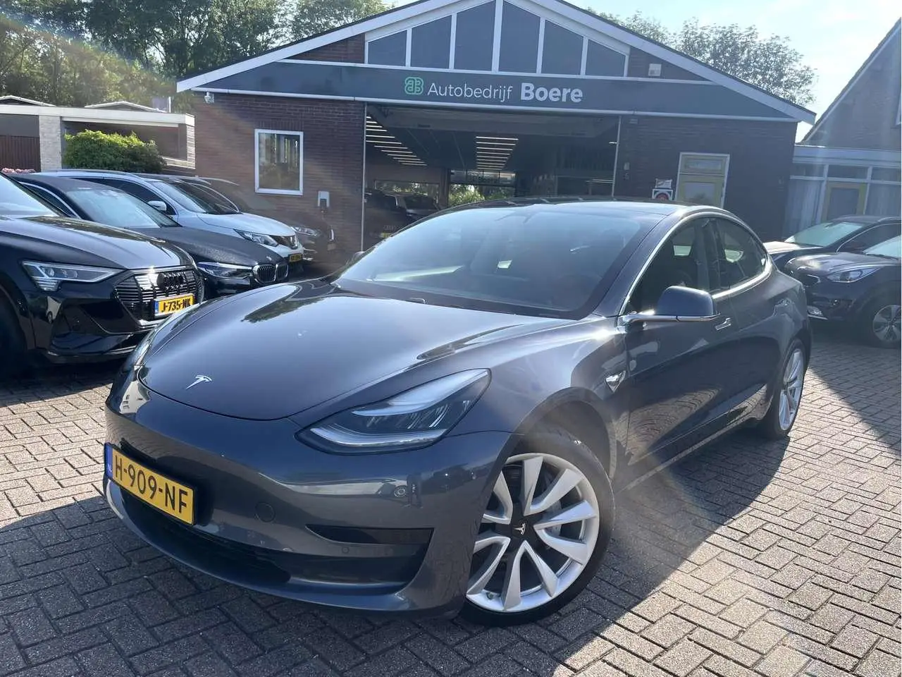 Photo 1 : Tesla Model 3 2020 Électrique