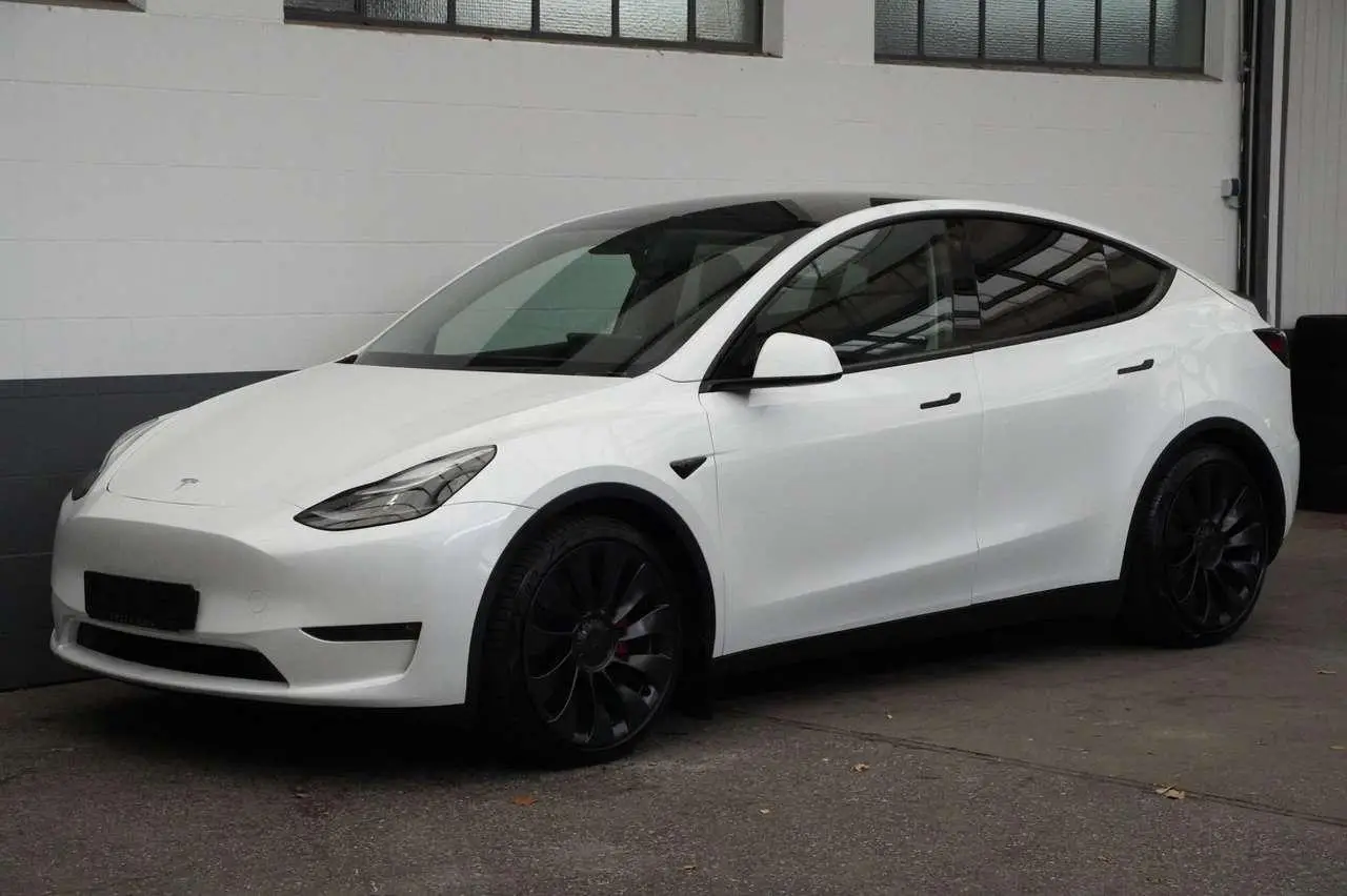 Photo 1 : Tesla Model Y 2023 Électrique