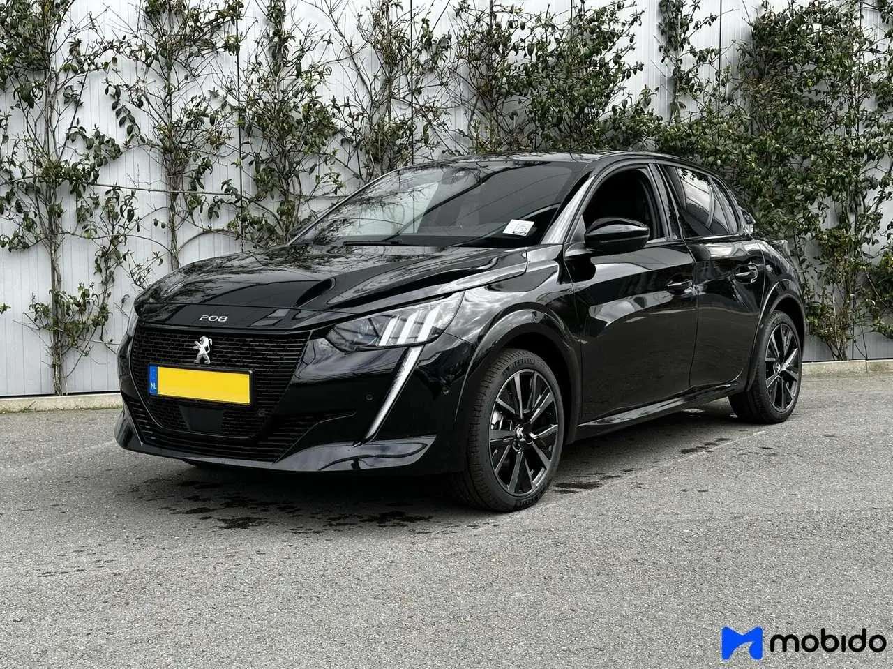 Photo 1 : Peugeot 208 2023 Électrique