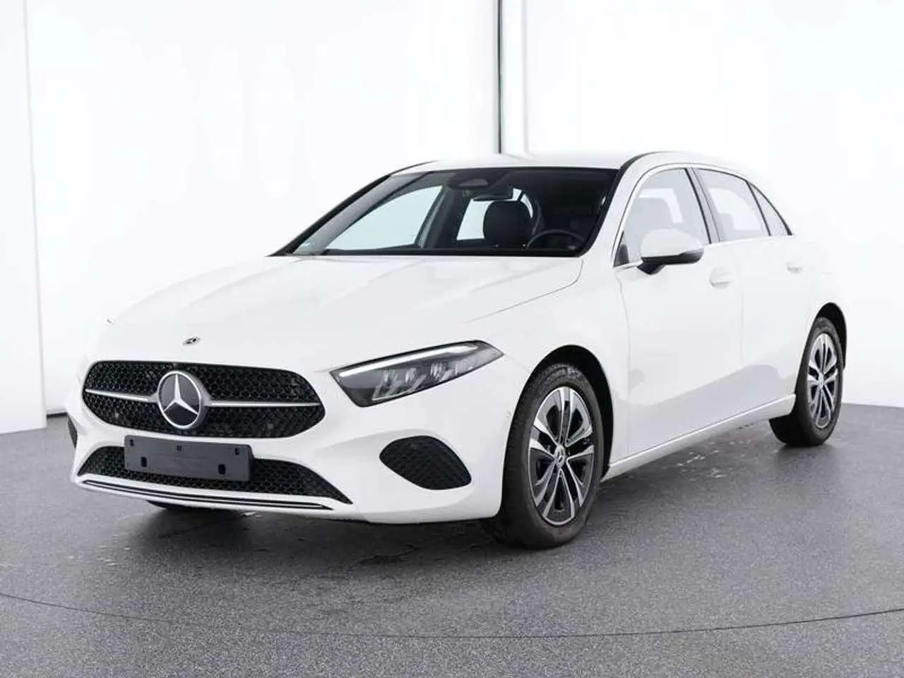 Photo 1 : Mercedes-benz Classe A 2023 Essence