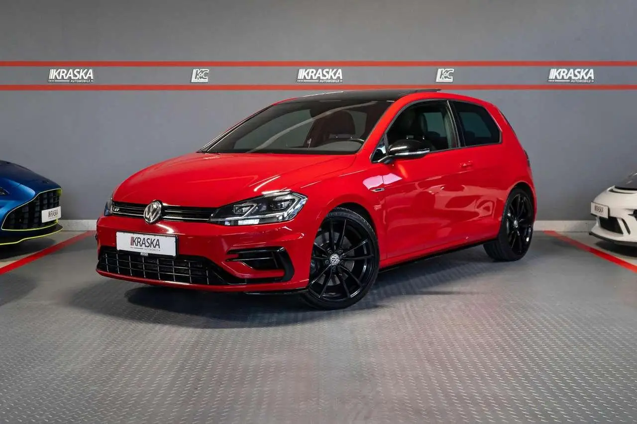 Photo 1 : Volkswagen Golf 2017 Petrol