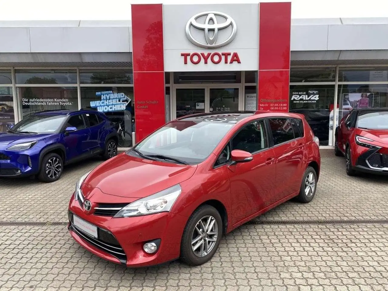 Photo 1 : Toyota Verso 2015 Petrol