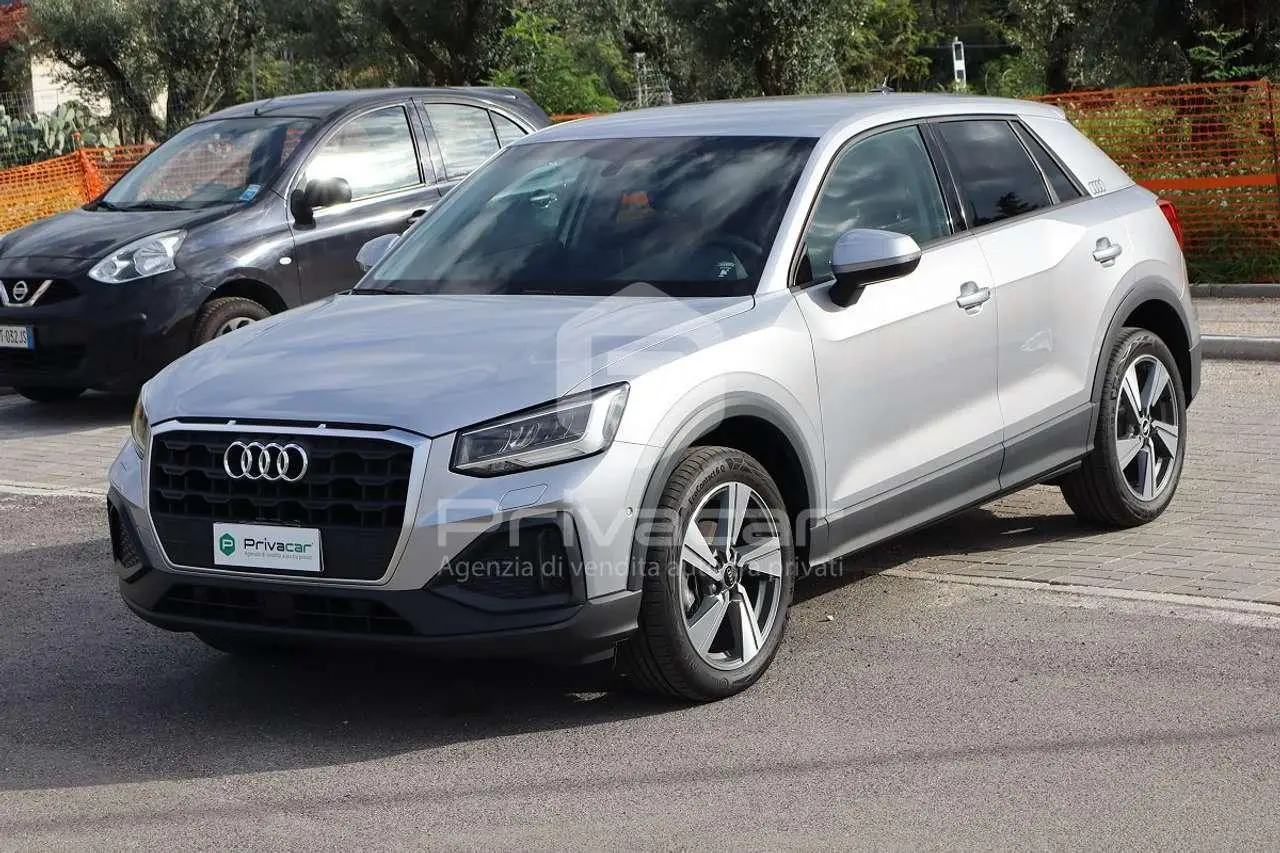 Photo 1 : Audi Q2 2021 Essence