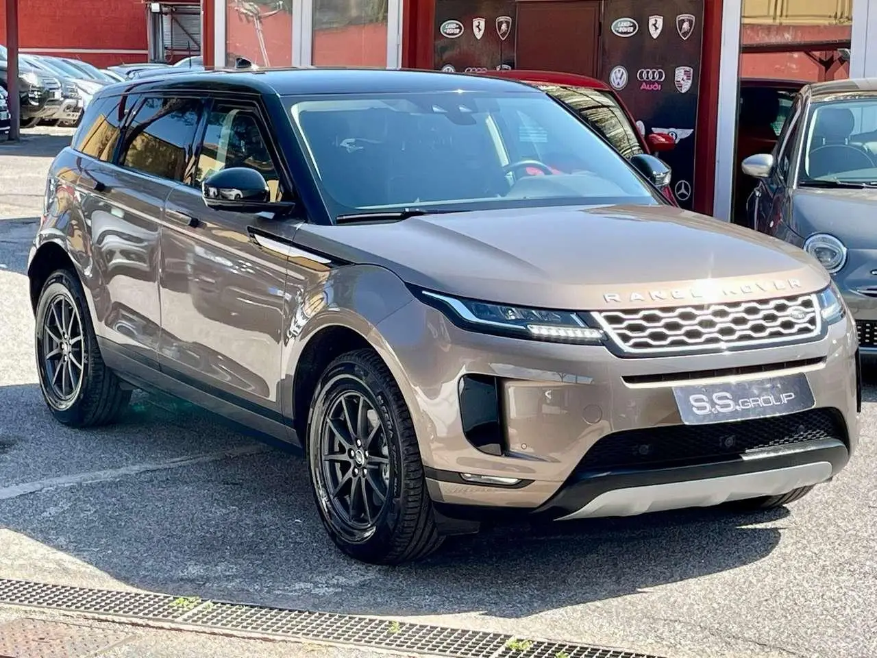 Photo 1 : Land Rover Range Rover Evoque 2019 Hybride