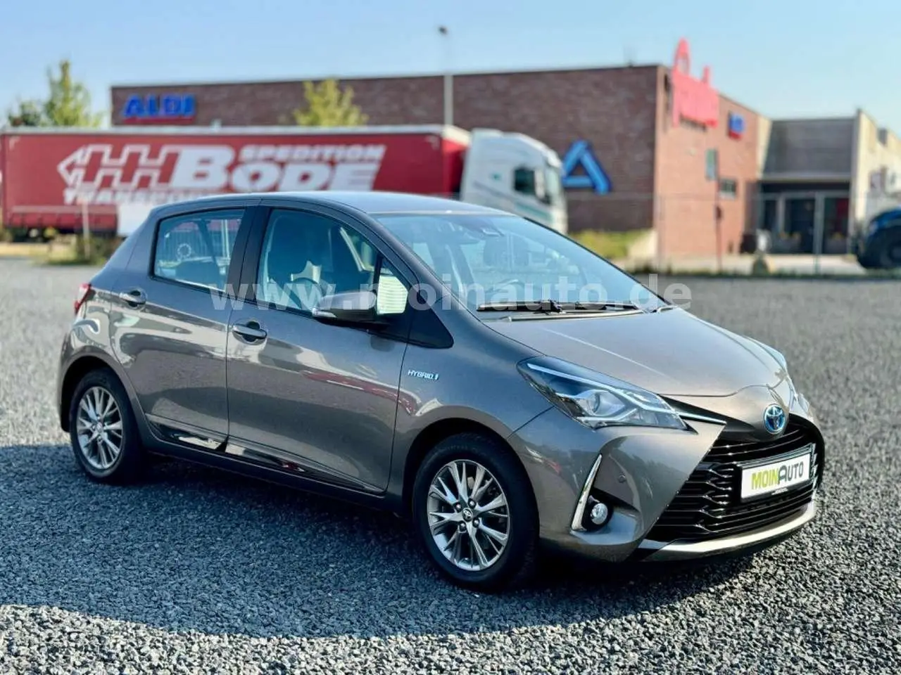 Photo 1 : Toyota Yaris 2017 Hybride