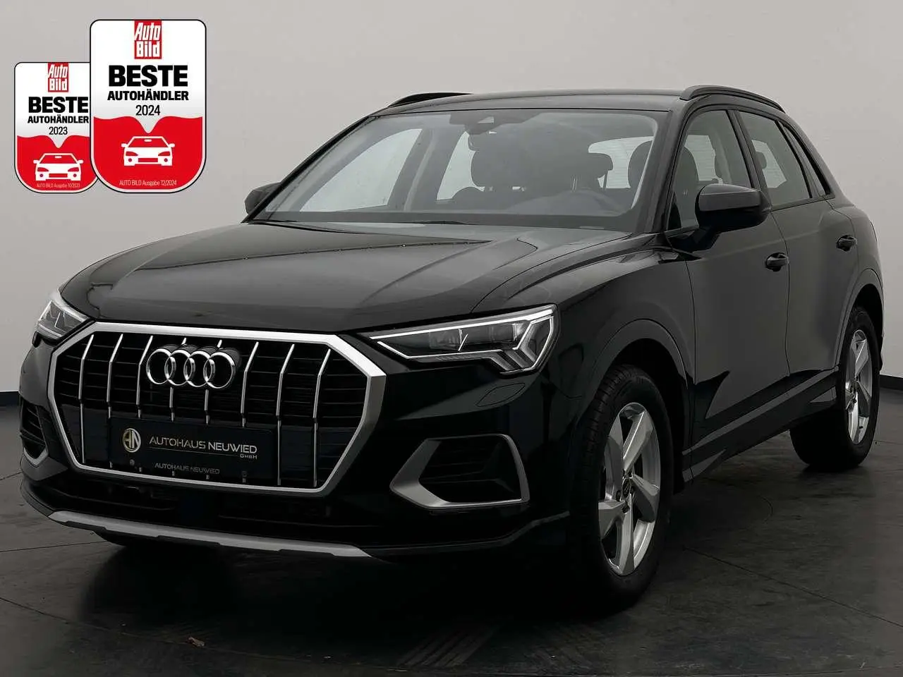 Photo 1 : Audi Q3 2024 Petrol