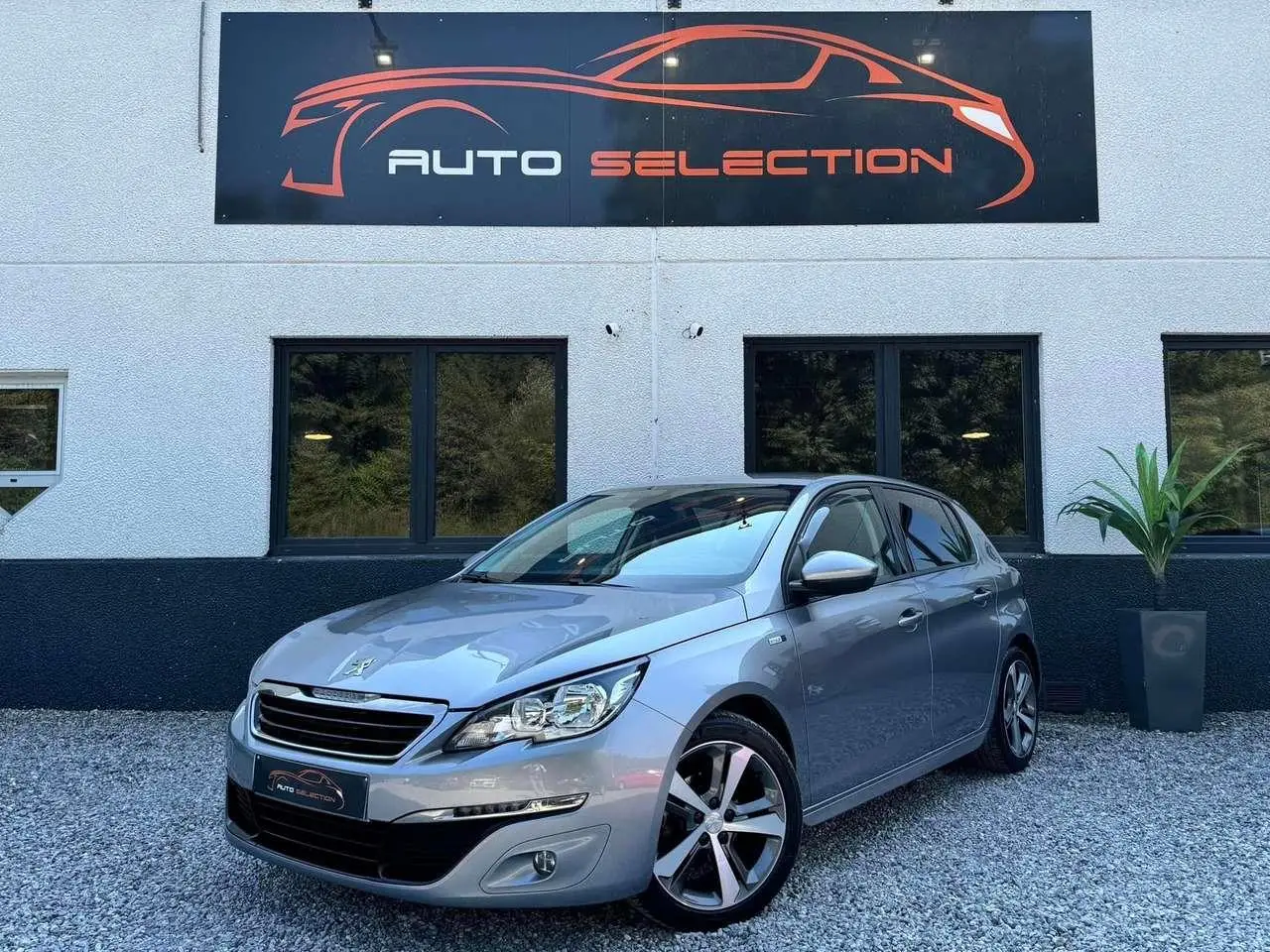 Photo 1 : Peugeot 308 2017 Petrol