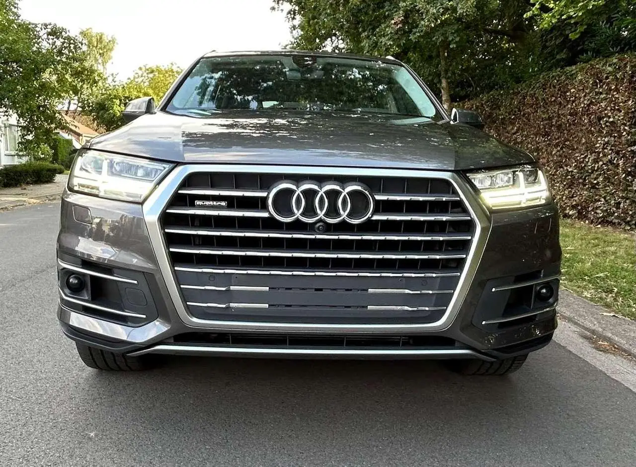 Photo 1 : Audi Q7 2018 Diesel