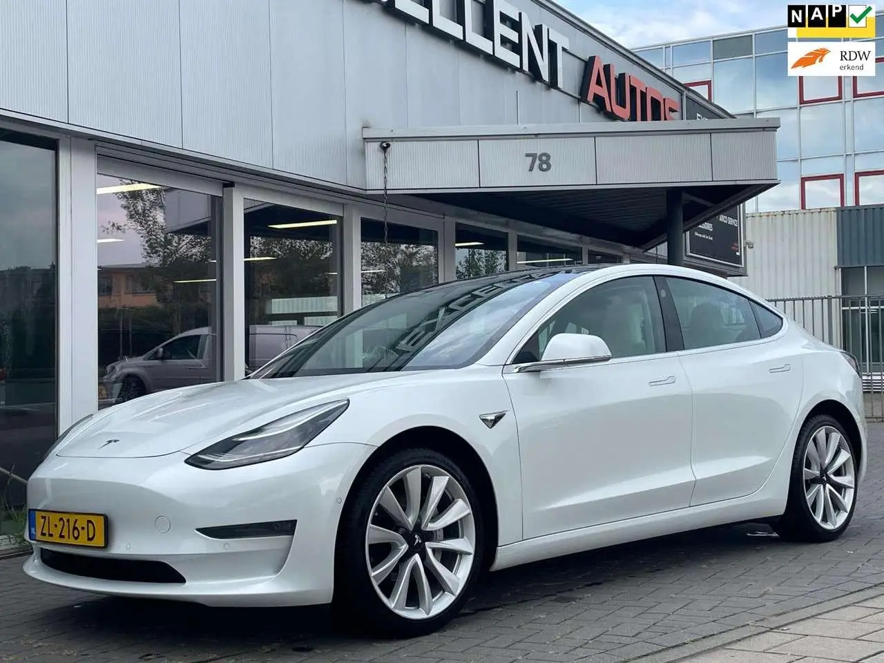 Photo 1 : Tesla Model 3 2019 Électrique