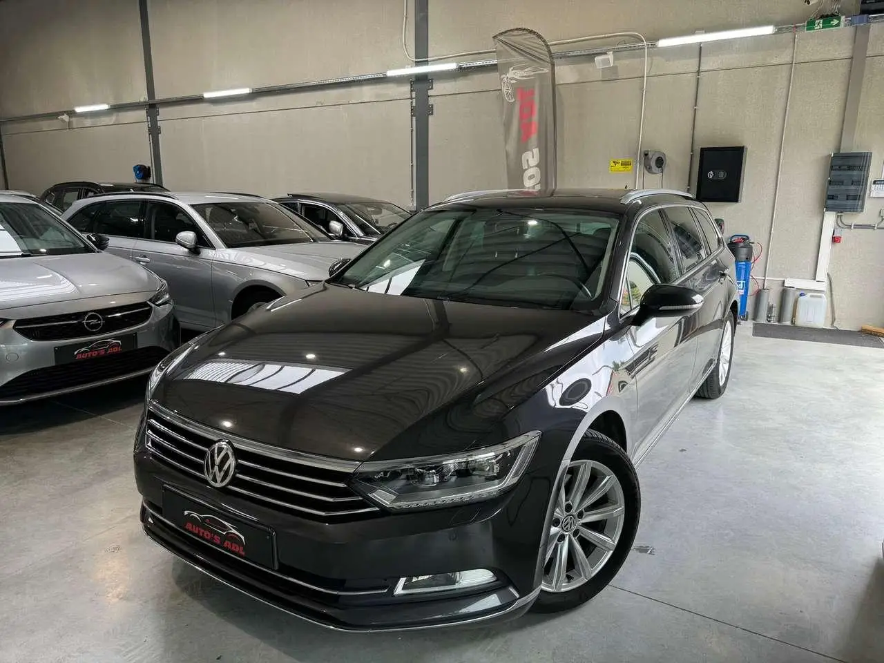 Photo 1 : Volkswagen Passat 2018 Diesel