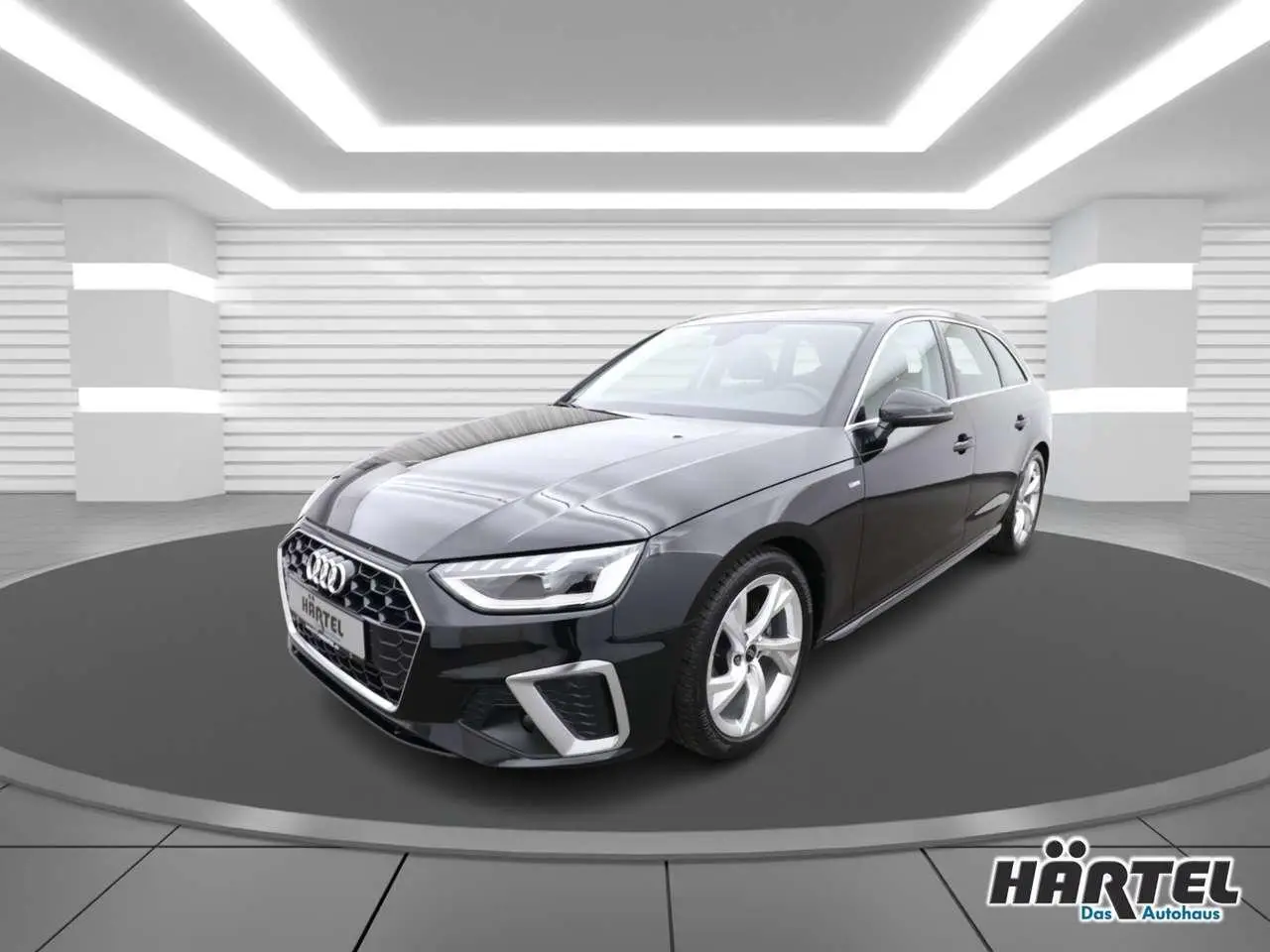 Photo 1 : Audi A4 2024 Essence