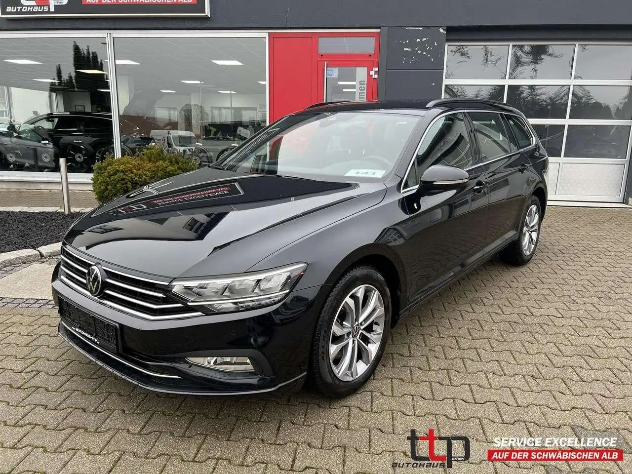 Photo 1 : Volkswagen Passat 2022 Petrol