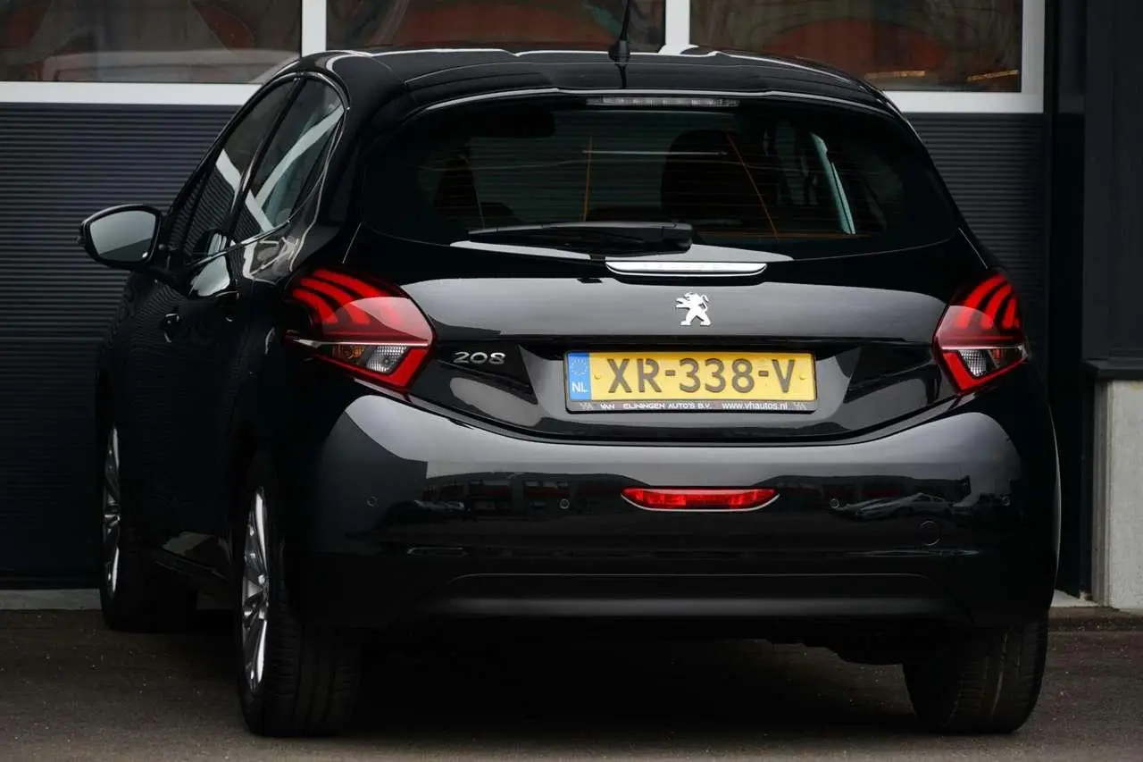 Photo 1 : Peugeot 208 2019 Petrol