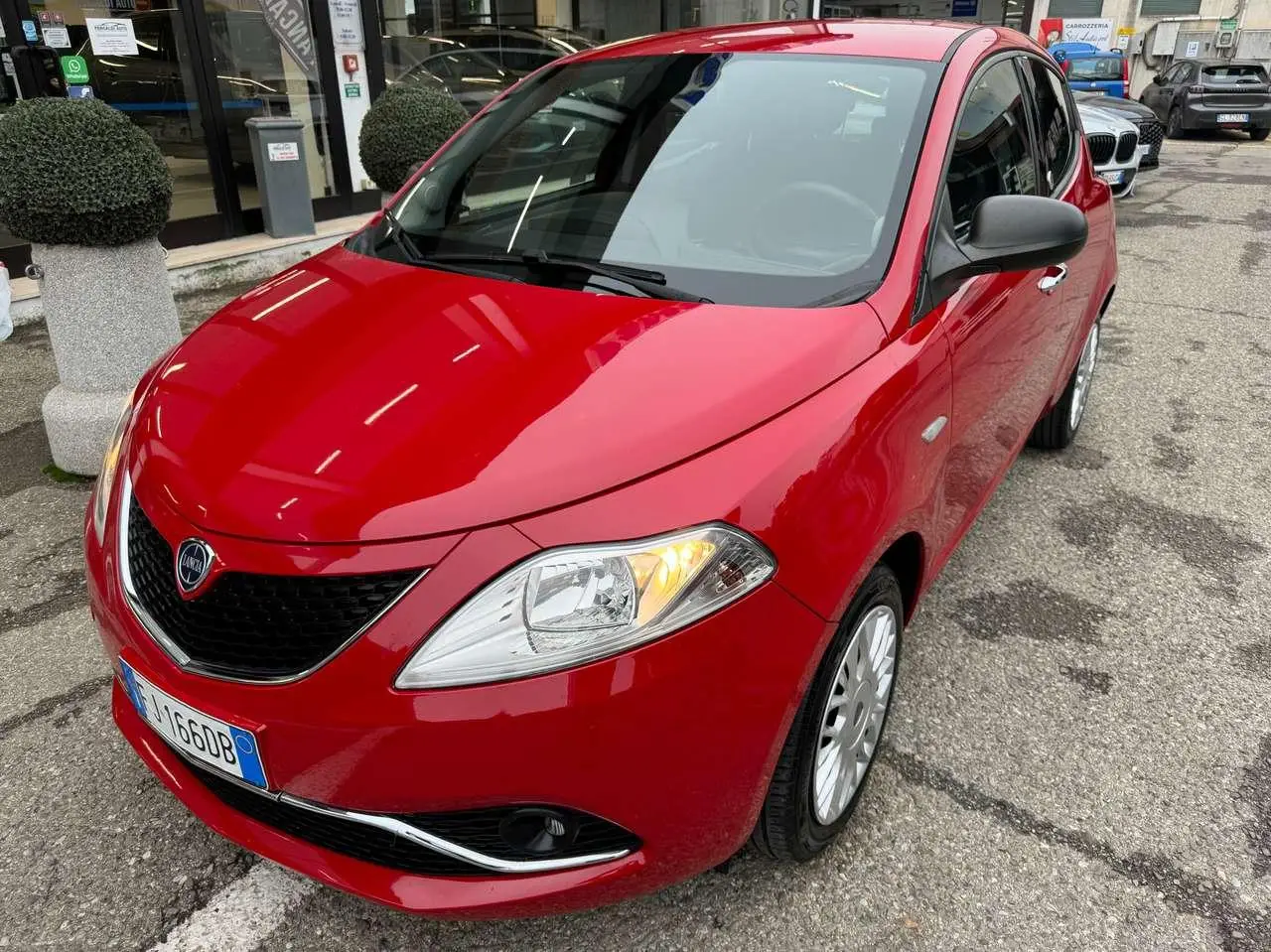 Photo 1 : Lancia Ypsilon 2017 GPL