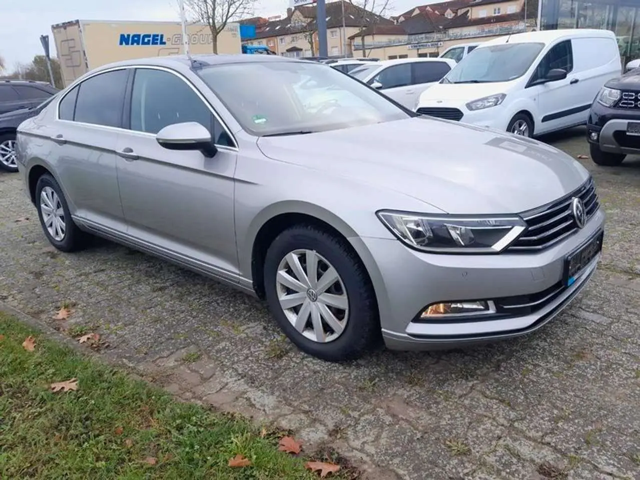 Photo 1 : Volkswagen Passat 2016 Petrol