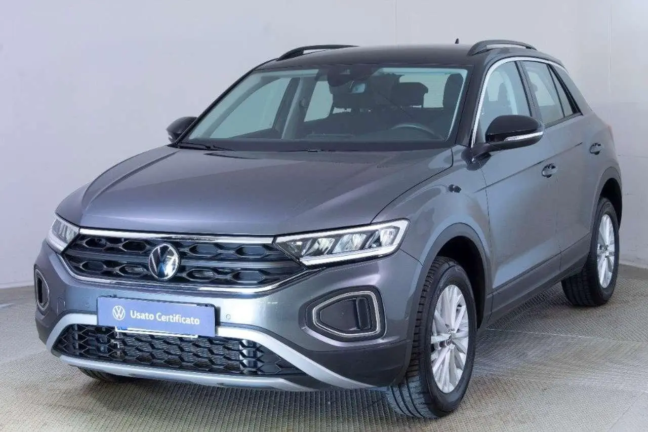 Photo 1 : Volkswagen T-roc 2023 Essence