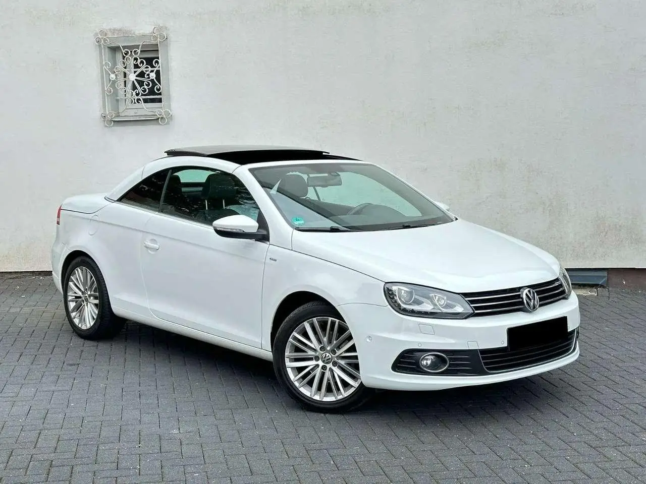 Photo 1 : Volkswagen Eos 2015 Petrol