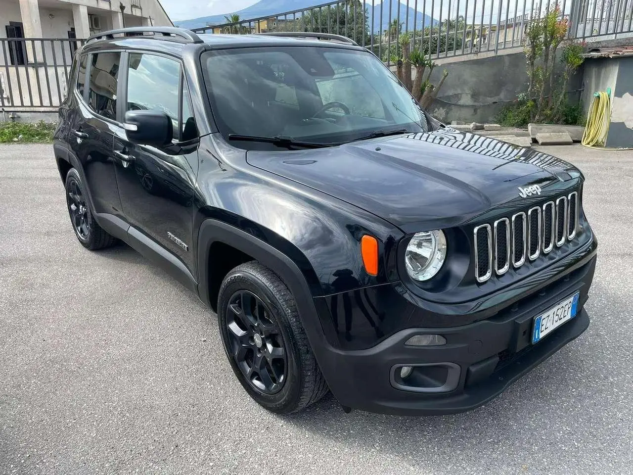 Photo 1 : Jeep Renegade 2015 Diesel