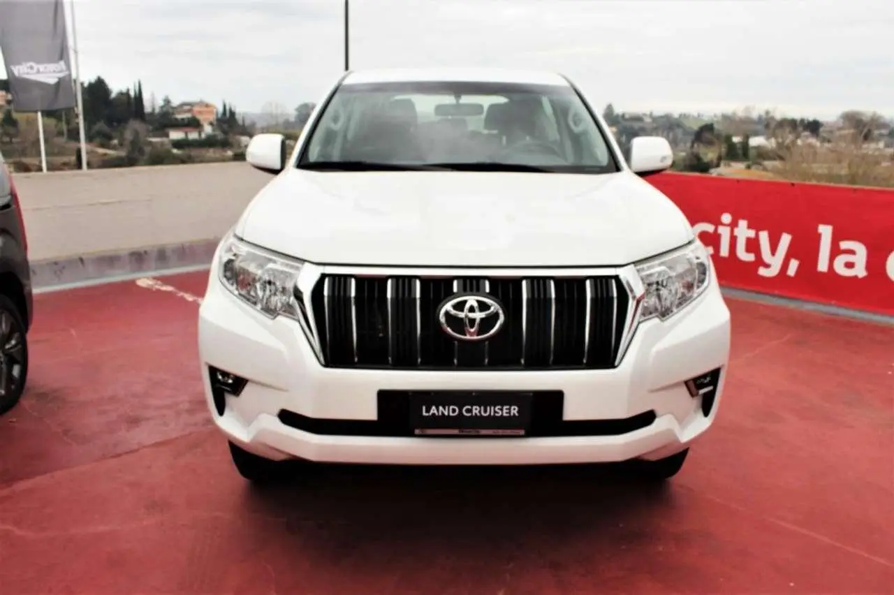 Photo 1 : Toyota Land Cruiser 2024 Diesel