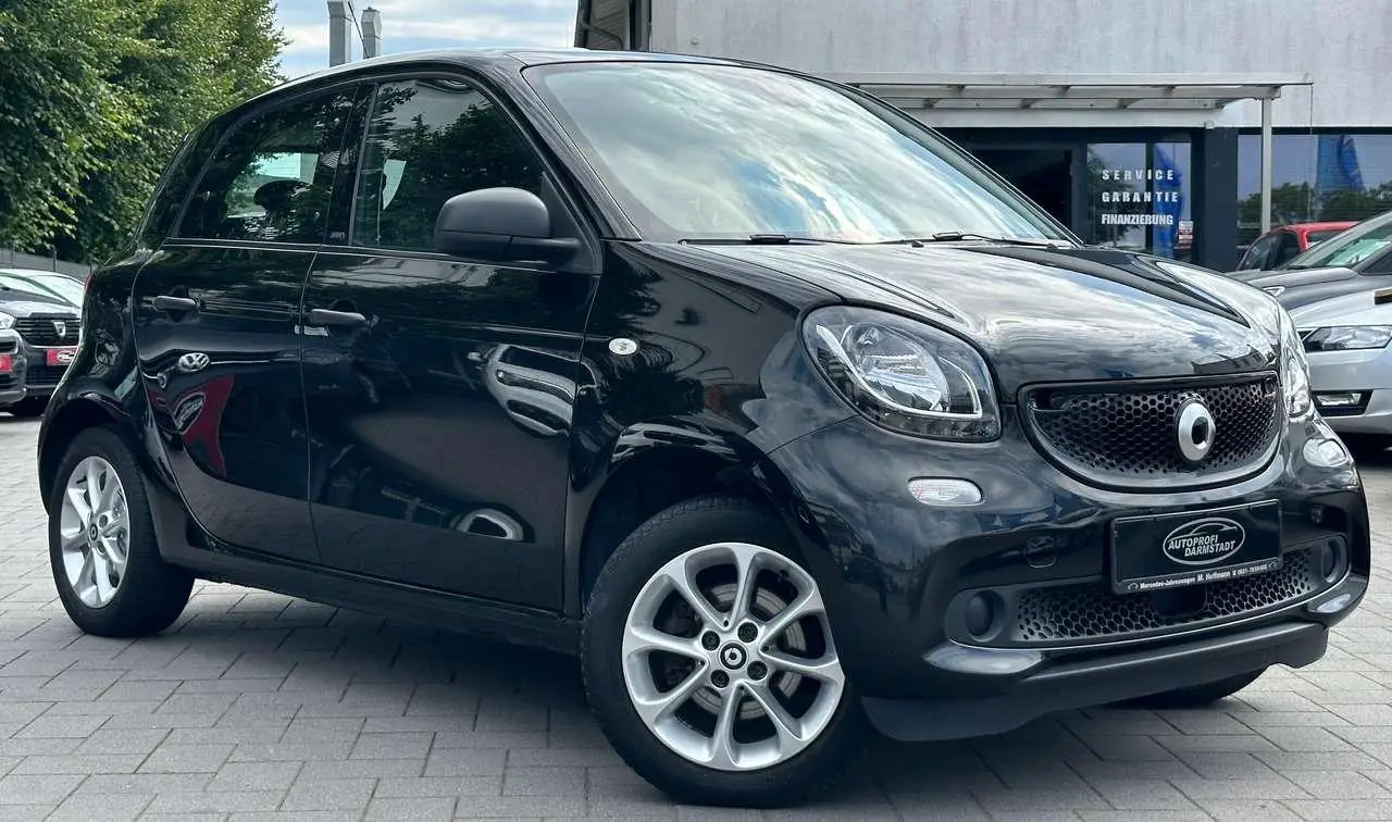 Photo 1 : Smart Forfour 2019 Petrol