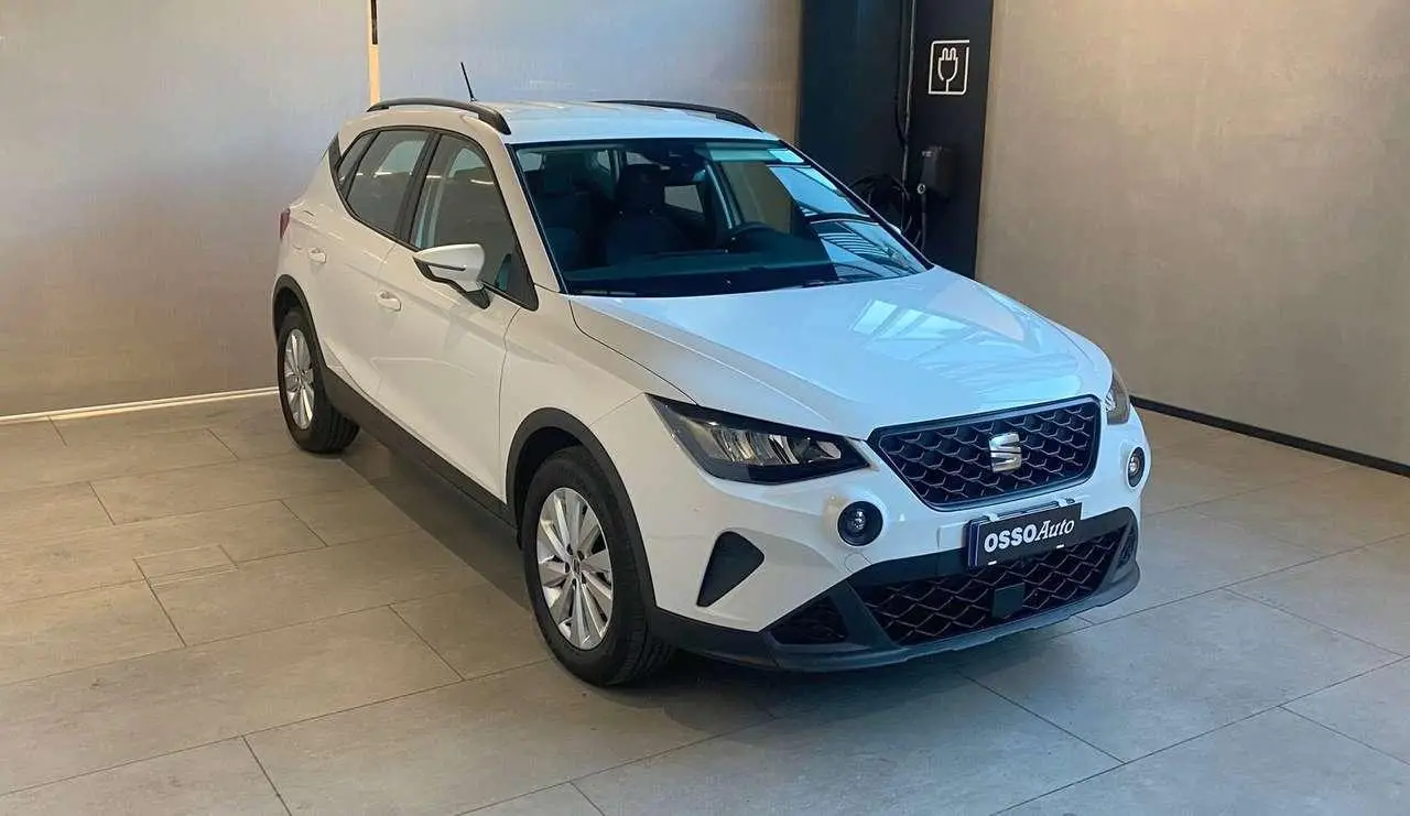 Photo 1 : Seat Arona 2023 Petrol