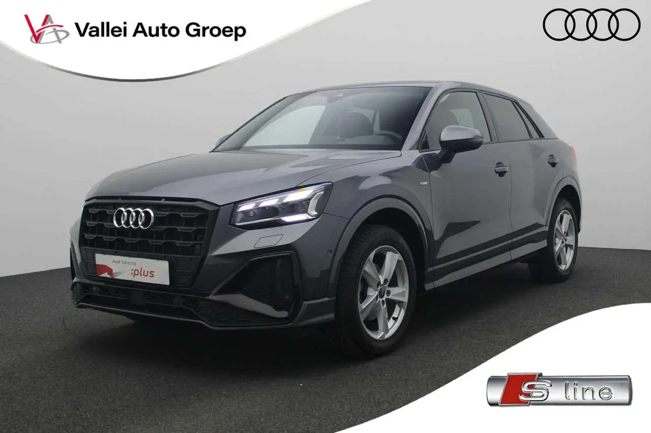 Photo 1 : Audi Q2 2023 Essence