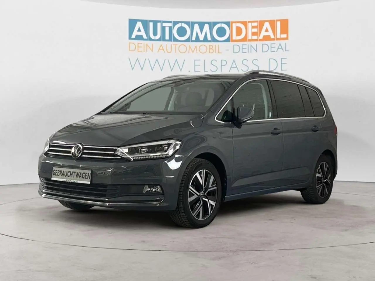 Photo 1 : Volkswagen Touran 2022 Essence