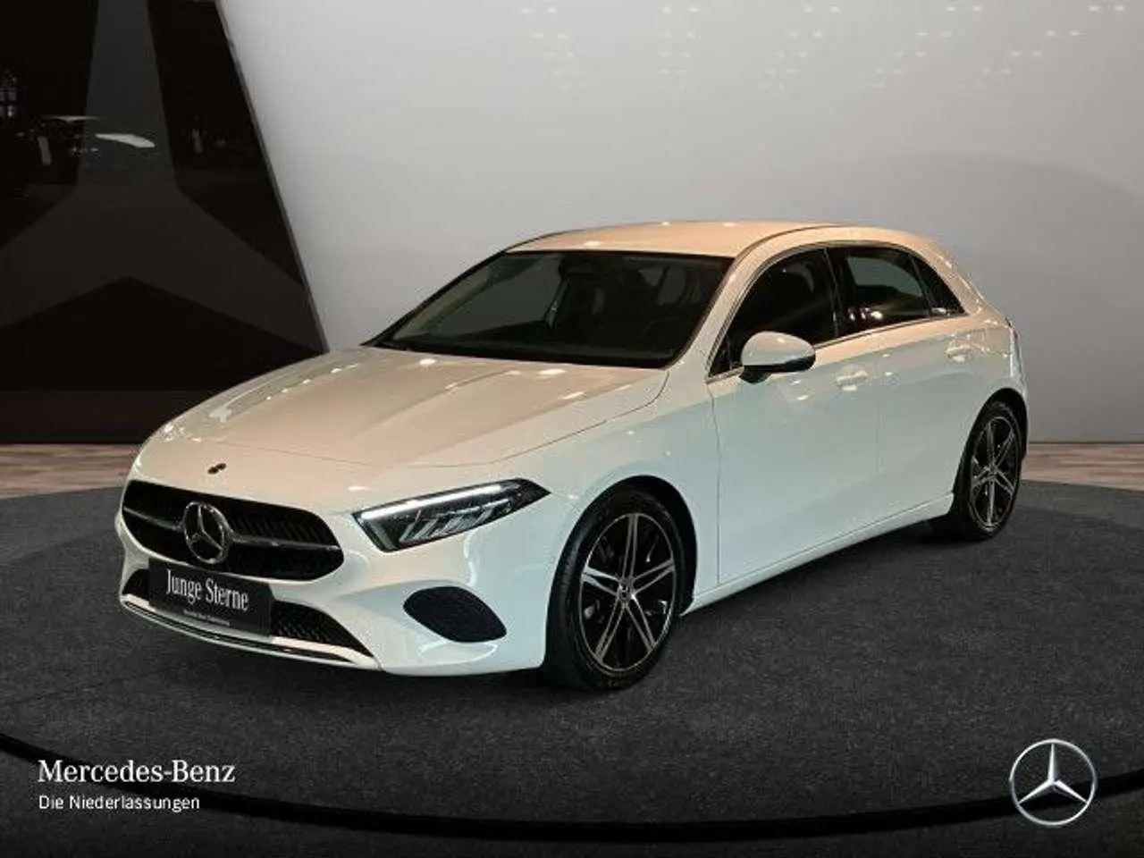 Photo 1 : Mercedes-benz Classe A 2023 Essence