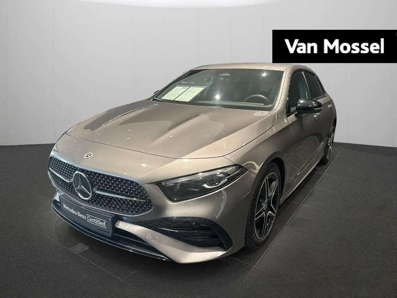 Photo 1 : Mercedes-benz Classe A 2023 Essence