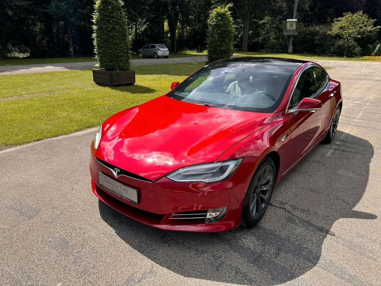 Photo 1 : Tesla Model S 2019 Électrique