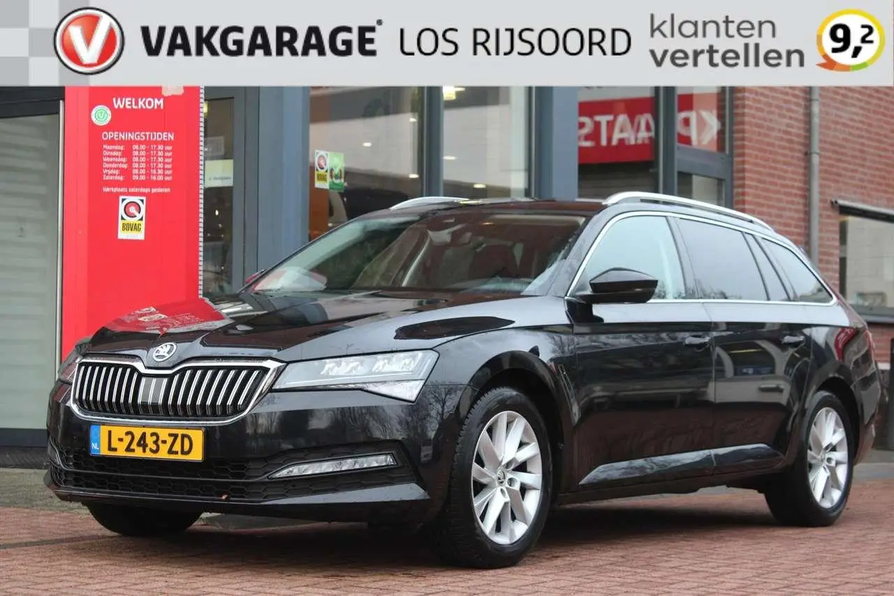 Photo 1 : Skoda Superb 2021 Petrol