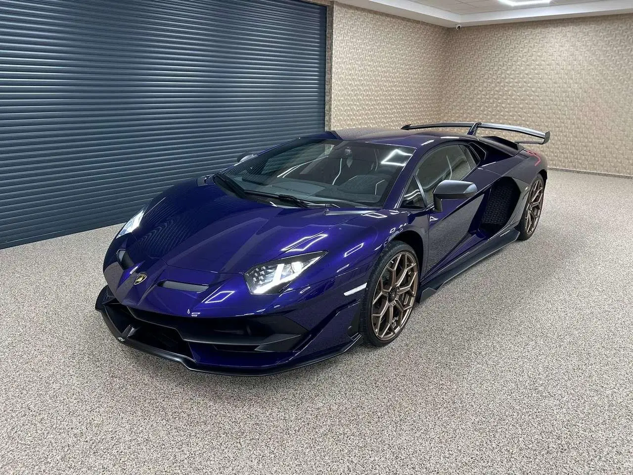 Photo 1 : Lamborghini Aventador 2019 Petrol